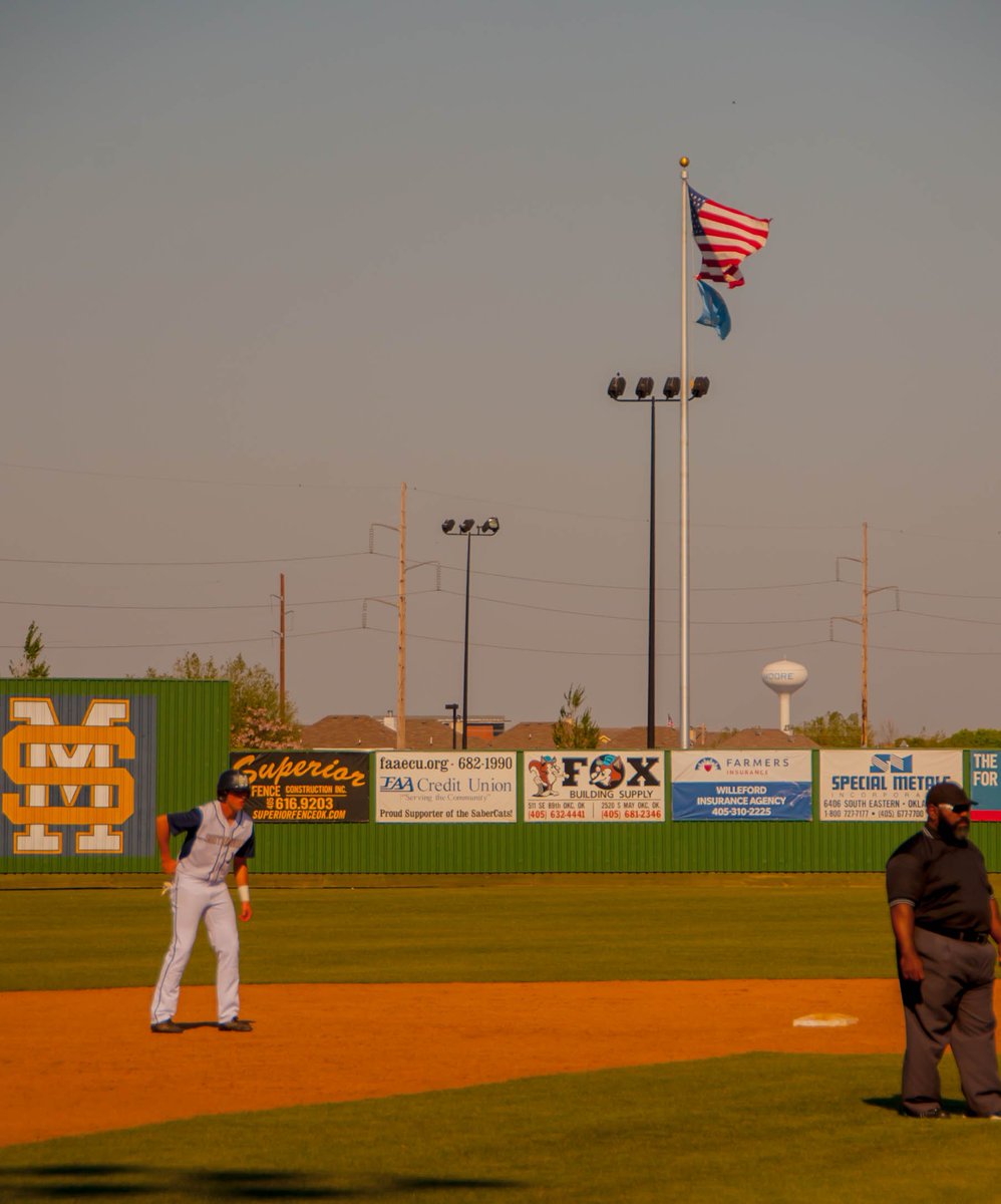 Southmoore Gets 6-4 Win over Yukon bit.ly/sbb4416