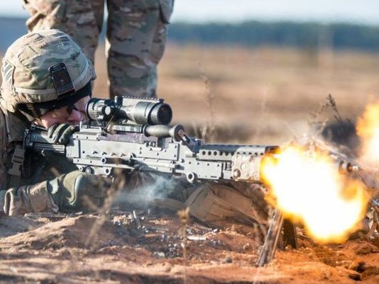ArmyTimes's tweet photo. Army seeks enlisted women for infantry, armor and 12 other combat jobs https://t.co/Com3W60Aof https://t.co/qKruqGYEVp