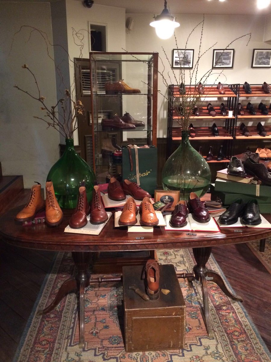 TrickersShoes's tweet photo. Great display of Tricker's in @Unipair #Seoul #handmadeshoes #madeinengland https://t.co/qo9UIyQ3iO