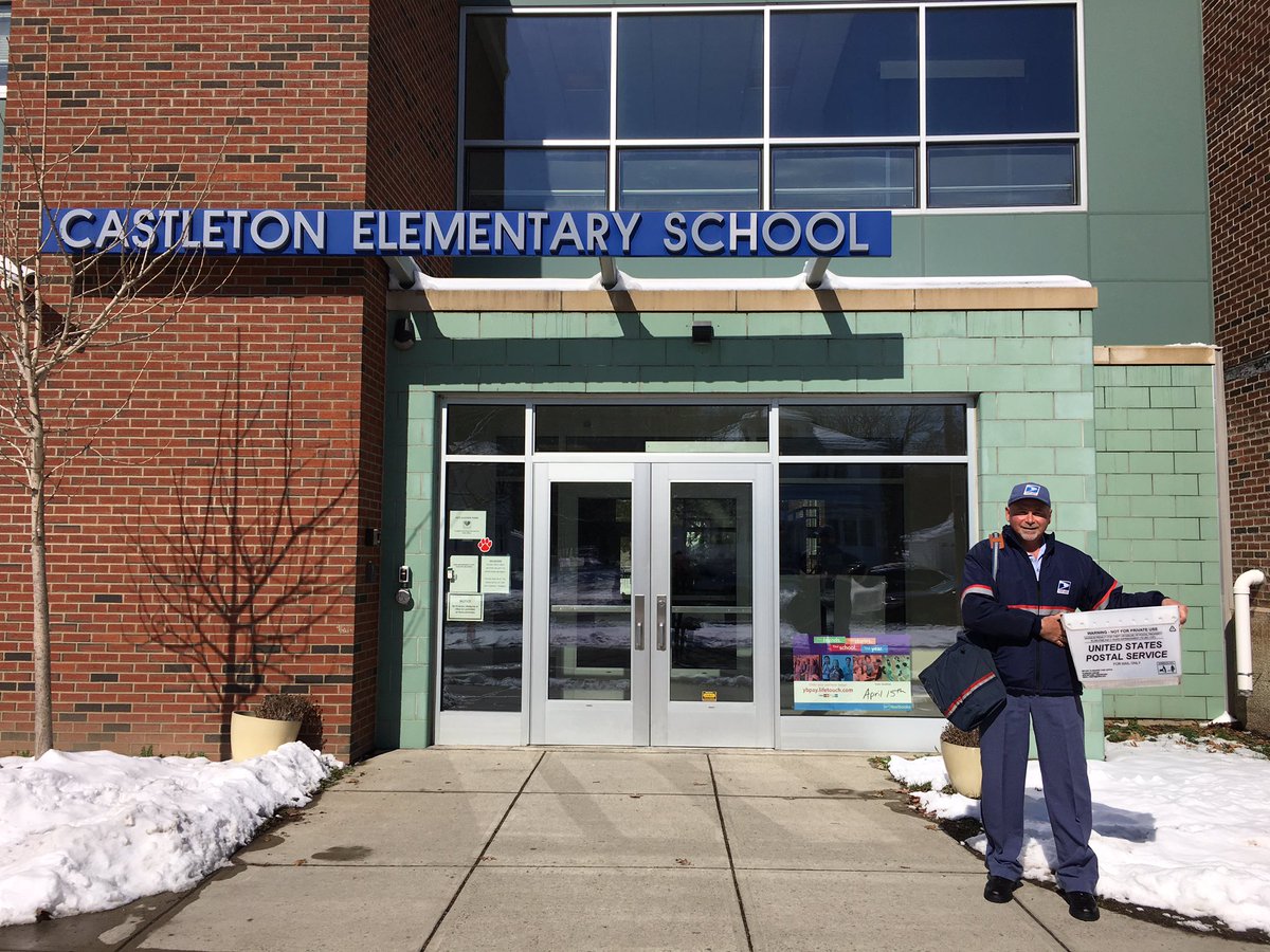 C_ESLibrary's tweet photo. Great visit w/letter carrier Mr. Renslow @USPS @CastletonES @SchodackCSD @DonatoSCSD #transportationproject #grade2 https://t.co/S5gAyPl3J3