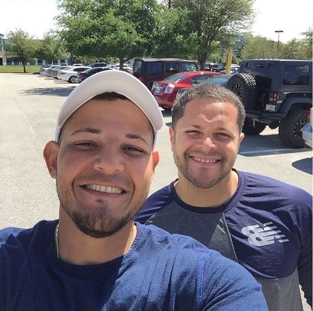 mogirlprobs's tweet photo. here are some pictures of yadier molina just in case you needed something to brighten your day: https://t.co/5DdfQ2xLNE