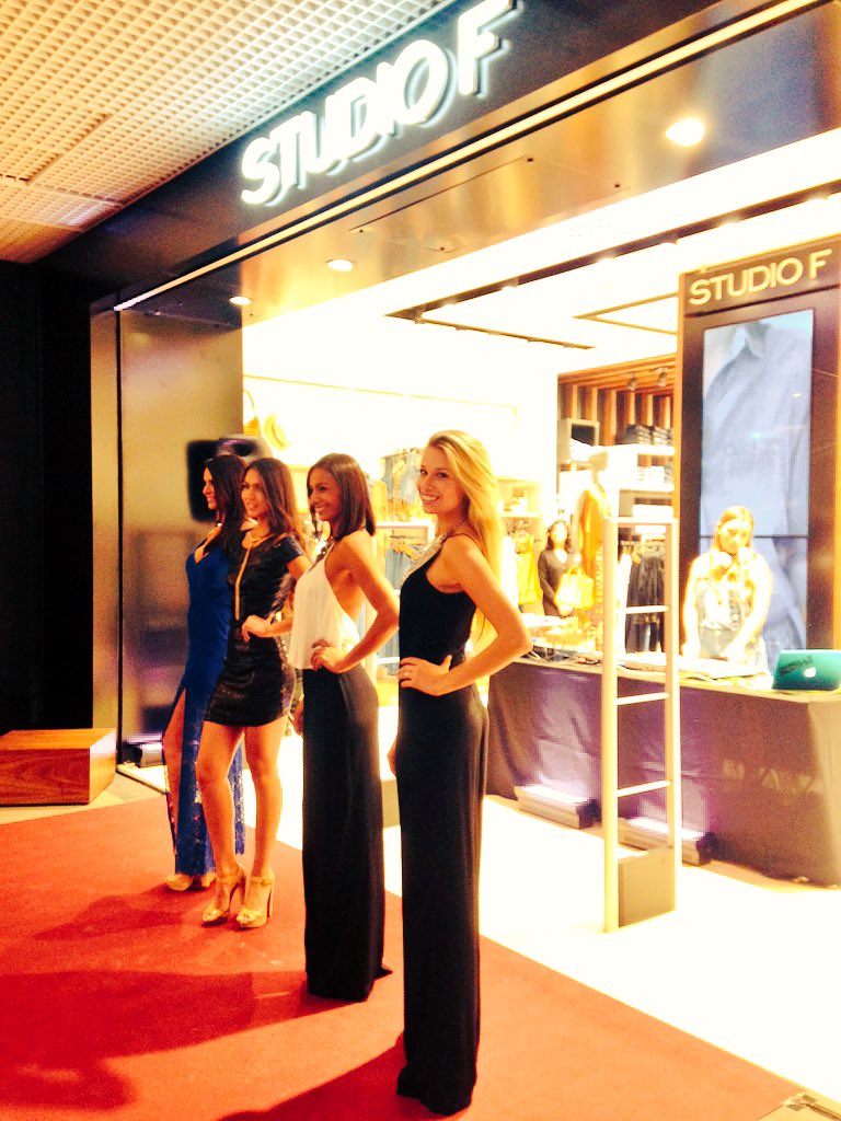juanaringeling's tweet photo. #StudioFCasacostanera Latinoamérica presente!!! Linda linda la ropa y las modelos jijij https://t.co/etvsYhktPn