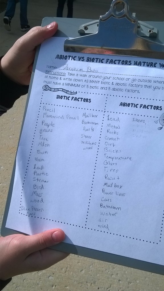 LadyPatton's tweet photo. Sci6HA: First *BRISK* outdoor activity for ecology - Biotic vs Abiotic Nature Walk! #middleschoolscience  #zwpd https://t.co/AS21oxvJL1
