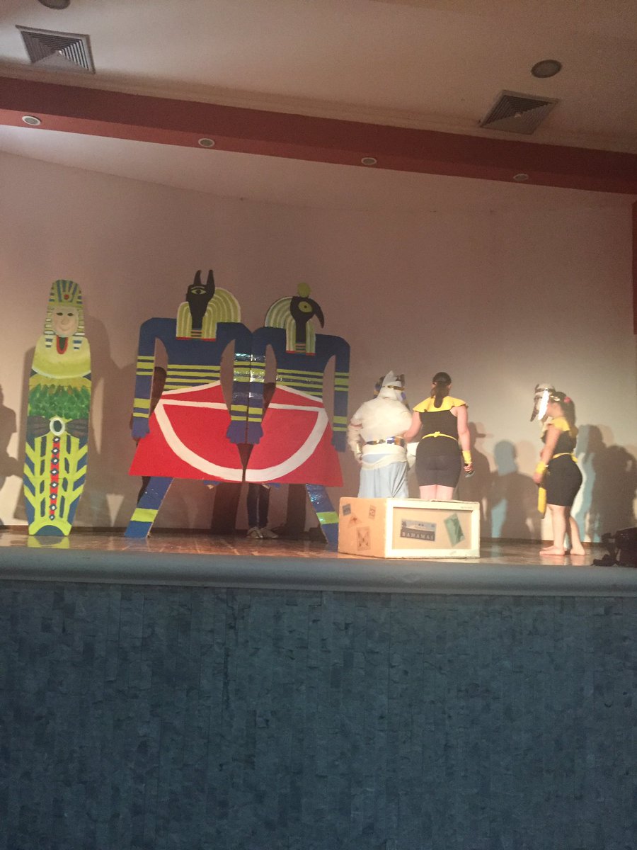 osmanroalopez's tweet photo. En este momento presentaciones de teatro @FundacionFides @escallonlloreda @zahirabcuevas @CanalRCN #arteFIDES https://t.co/IpRibjZZsp