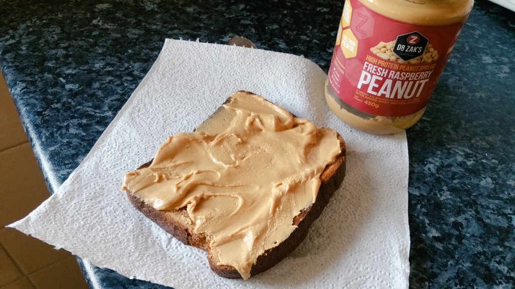 Neiladamknight's tweet photo. Too much?
Just right?
Or would you use more?
#emptyingthejar
#morethanithought
#fitness
#fitfam
#iameliteuk
#protein https://t.co/od0jgQiRet