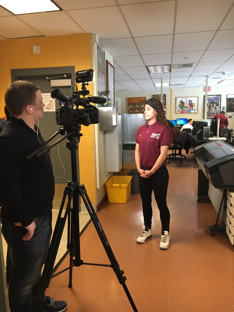 CTTechHS's tweet image. #GoodwinTech&apos;s Paola Barbosa (MDET trade) tapes a segment with @WUVNHARTFORD! Tune in April 23 at 11 a.m.! #CTHSS