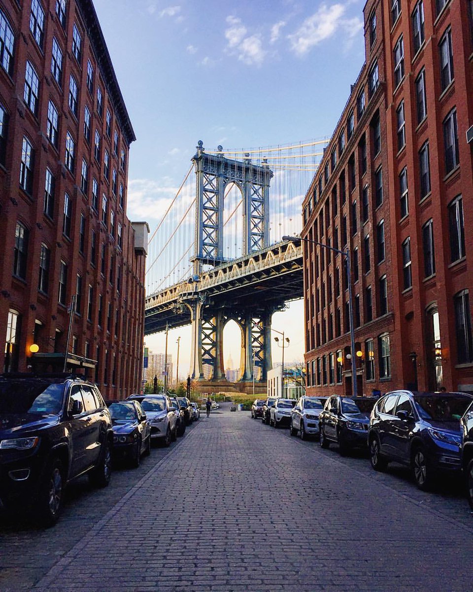 jacksonspalding's tweet photo. We love when our work brings us a view like this. Shot by @DesireeNFulton - traveled to #NYC for @ChickfilA #NYCCFA https://t.co/tSjpXItfr1
