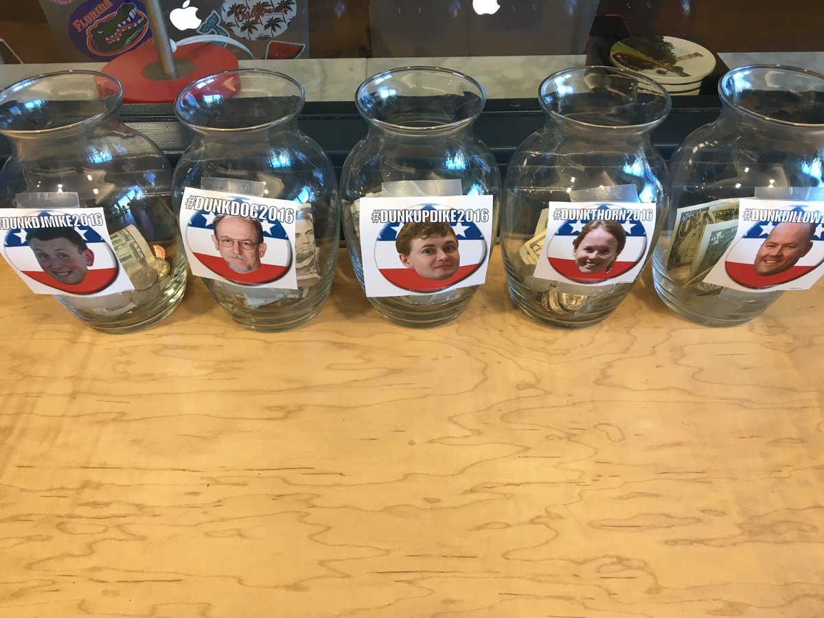 Get to Landy lobby during breaks! #dunkdillow2016 #dunkupdike2016 #dunkthorn2016 #dunkdoc2016 #dunkdjmike2016