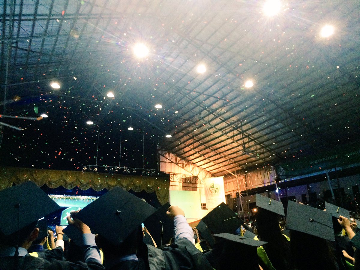 themikkodi's tweet photo. Eheheyyy #DLSLGraduation2016 https://t.co/5FLPFtDkNA