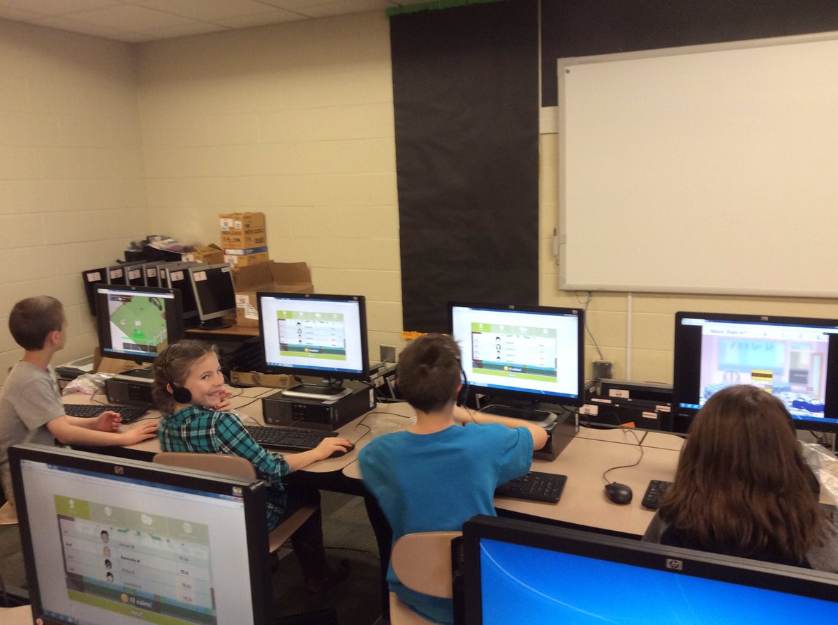 SernaDebby's tweet photo. West school students enjoy practicing math skills with Sum Dog! #INeLearn #MVeLearn @MSDMVIS  @williamastein https://t.co/sA5NwazTgj
