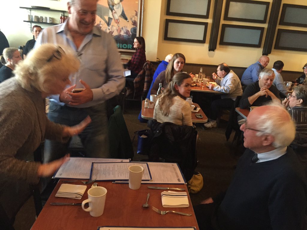 maryaliceparks's tweet photo. .@BernieSanders stops for breakfast at Blue's Egg in Milwaukee #WisconsinPrimary https://t.co/3keJRIyjxe