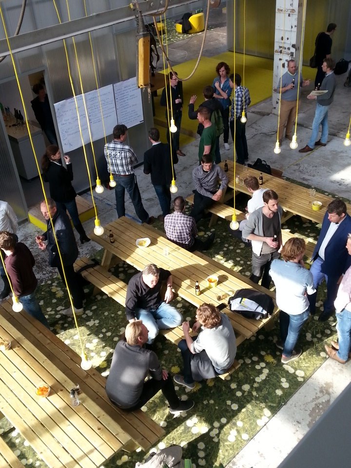 EkkoNap's tweet photo. En dan waar iedereen voor kwam. Bedankt @IMd_ingenieurs voor organisatie van de tweede #DutchDynamoUserGroup meetup. https://t.co/IocLEIT3d2