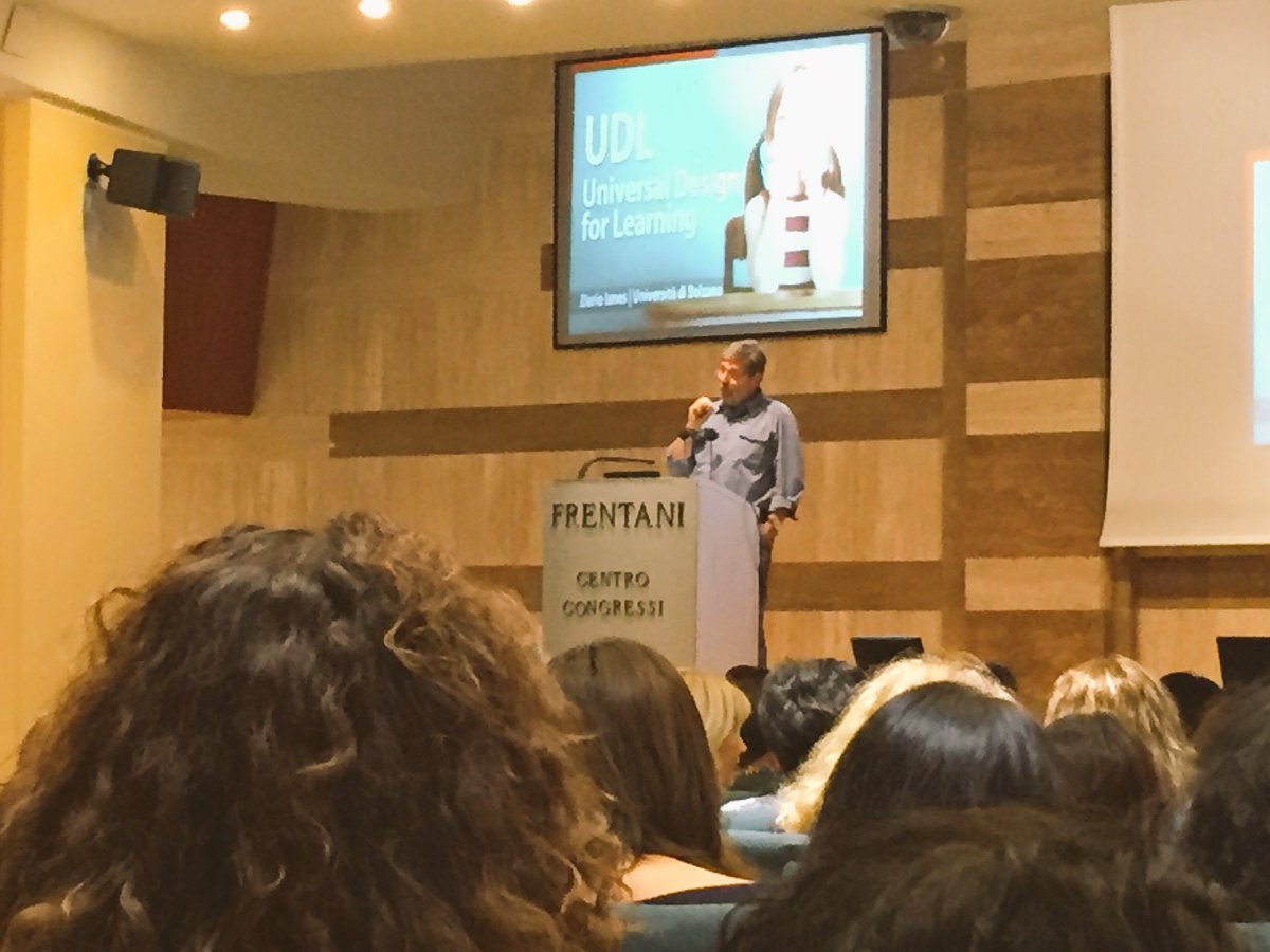 RizzoliEdu's tweet photo. "Le capacità dipendono dal contesto" Teoria del UDL spiegata da Ianes #primariaday https://t.co/HXPnDmHgPm