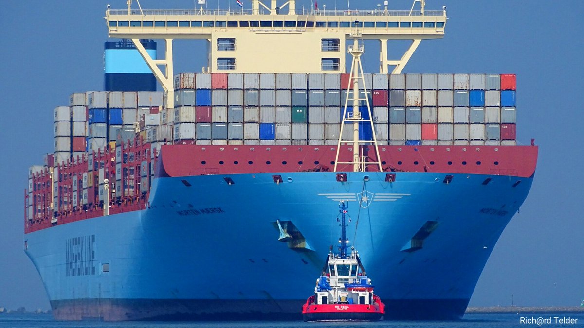 Inbound Morten #Maersk in Dutch coulours #Port of #Rotterdam #nlrtm <a href="/MaerskLine/">Maerskline Crew</a> <a href="/kotug_towage/">KOTUG International</a> <a href="/Maersk/">Maersk</a>