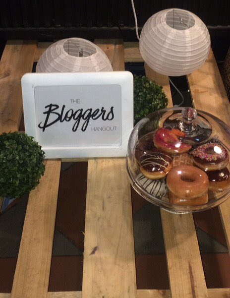chaneltameika's tweet photo. Had a great time yday at the @blogger_hangout #bloggersteaparty! Met some amazing & healthy food brands #foodblogger https://t.co/enN9Pst3ZT