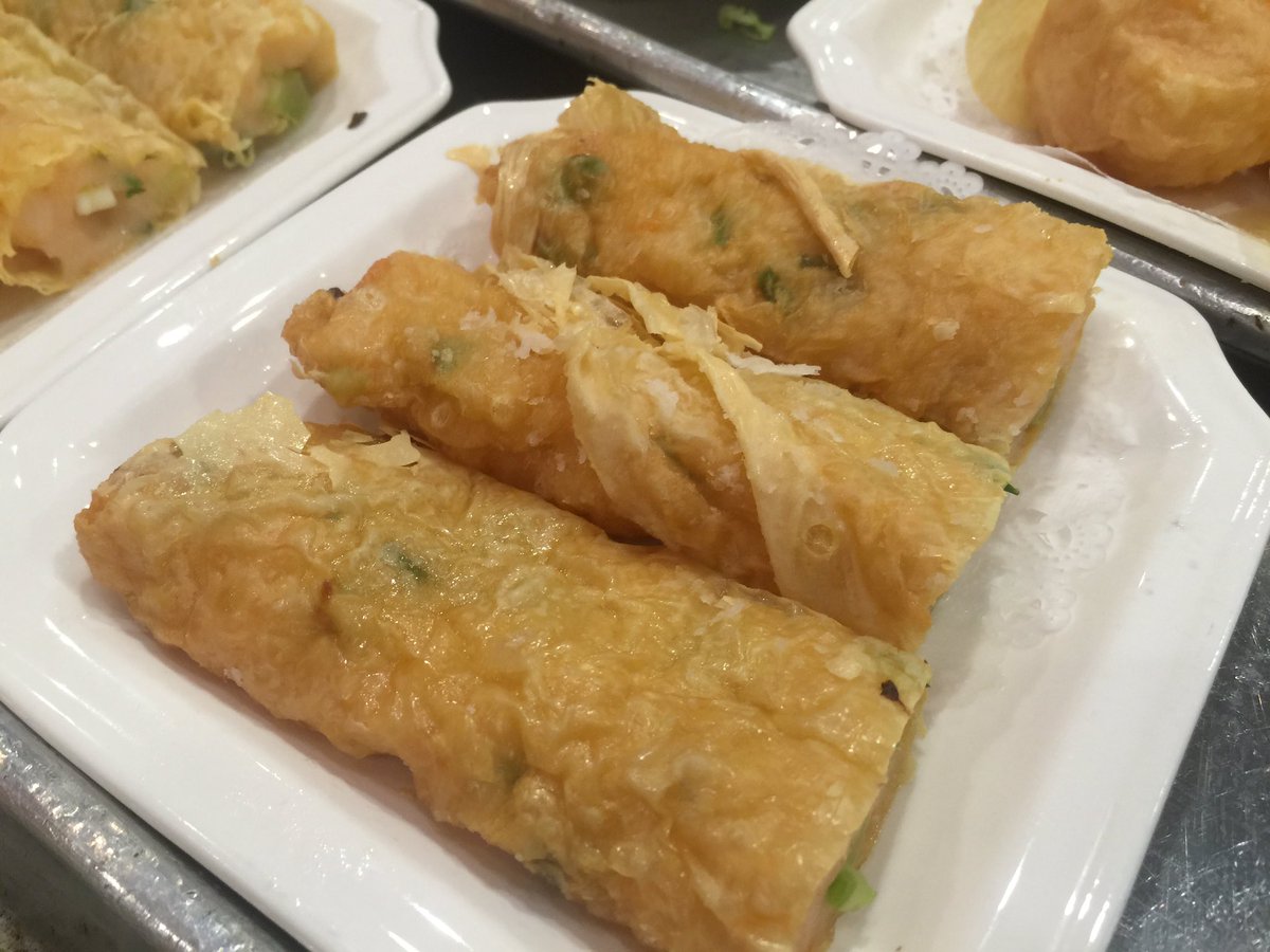 EatWithDan's tweet photo. Dim Sum from Flushing Chinatown NY - we ordered 43 plates! :-) @YumchaAddict https://t.co/yTLwM1Urfr