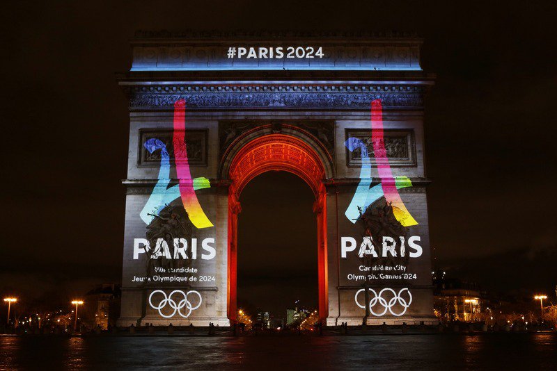 Anne_Hidalgo's tweet photo. #Paris to launch "biggest public engagement initiative in Olympic bid history" : https://t.co/h4KSQucNnq #Paris2024 https://t.co/l9Y2Xse8KC