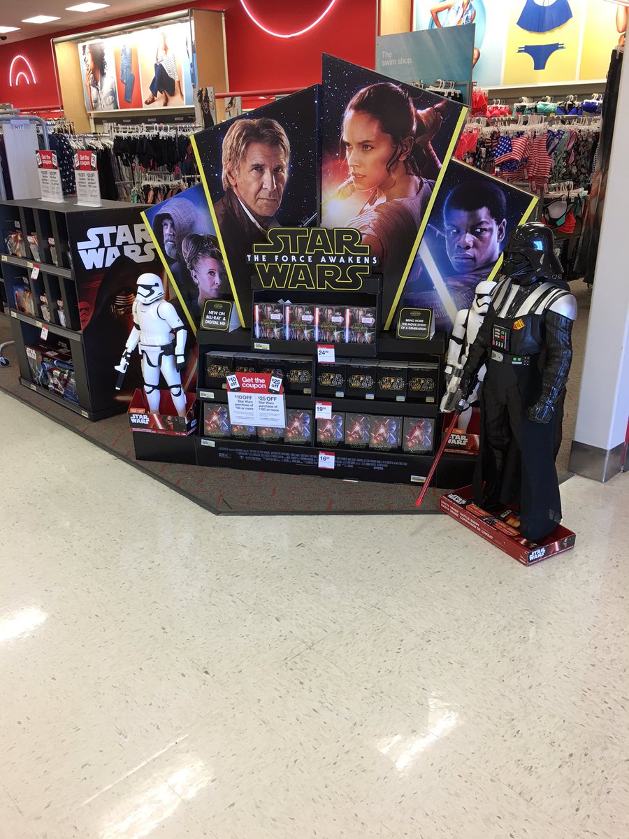 StephenRII's tweet photo. The Force is Strong @TargetWhitehall!! #TheForceAwakens @KellySakai1 @ke21s @PStrodes https://t.co/qiDV8qVFFy
