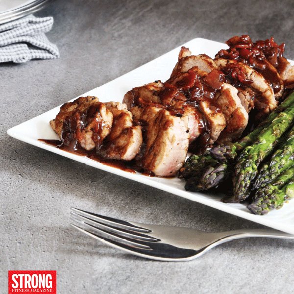 STRONGFitMag's tweet photo. This impressive-yet-easy #BuffBites recipe fits your macros & your schedule. Try it: https://t.co/1AiEaYWWlU https://t.co/Exx2JnwbI7