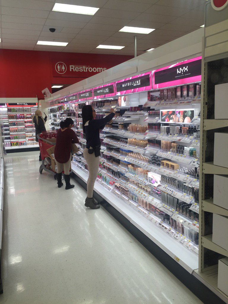 paulyg_90's tweet photo. Cosmetics Brand TM and TPS working side by side.. #Drivingprofitability https://t.co/rsYudgyHoS