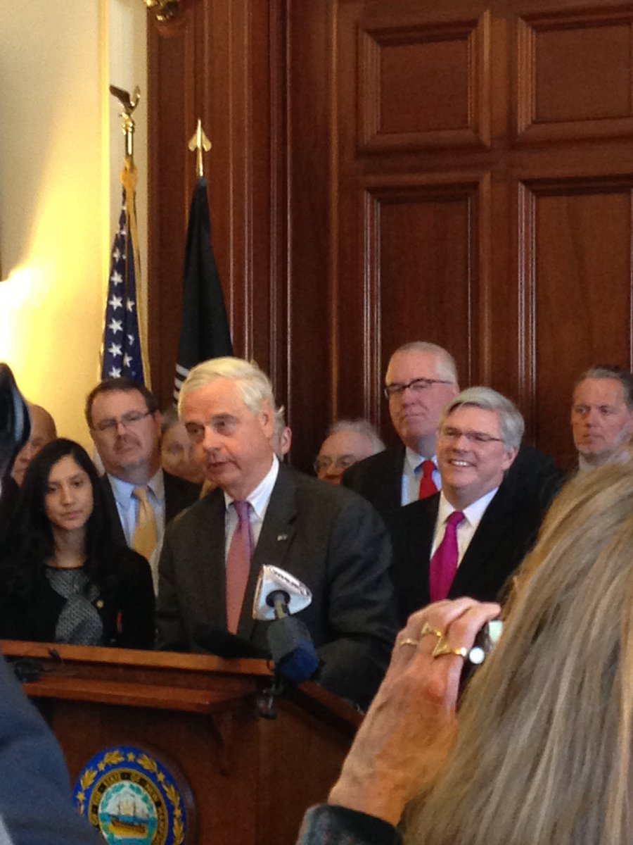 ExpandNH's tweet image. Steadfast statesman @SenJeb thx colleagues &amp;amp; advocates for making reauthorization happen. And tells a hiking story.