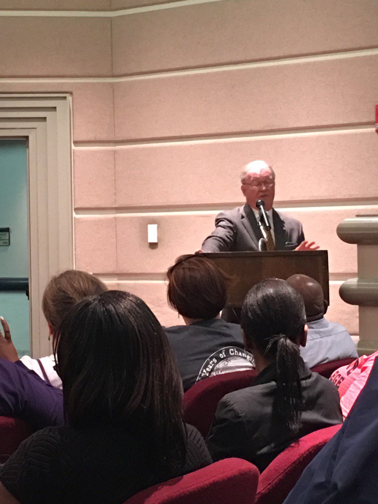 kathidcarr's tweet photo. Sen. Jabo Waggoner speaking to JSCC family. @jeffstate #accsday2016 https://t.co/LpwkY9EHTg