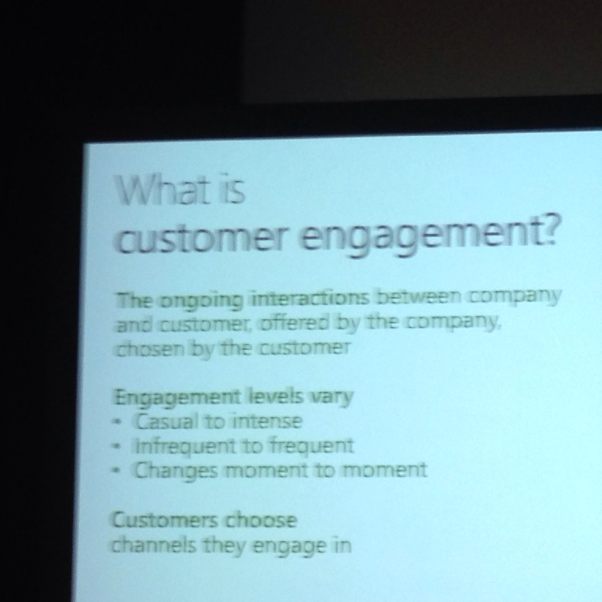 Marwilla's tweet photo. ¿Qué es #CustomerEngagement ? #CONV16 por Paul Greenberg https://t.co/293Op93Z14