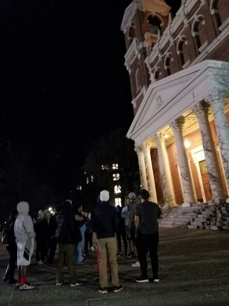 CoachBellinger's tweet photo. @HighlineSchools @SuptEnfield @College_Success pics from Ewu, Whitworth, and Gonzaga U. #springbreakcollegetour https://t.co/4frshnkWGk