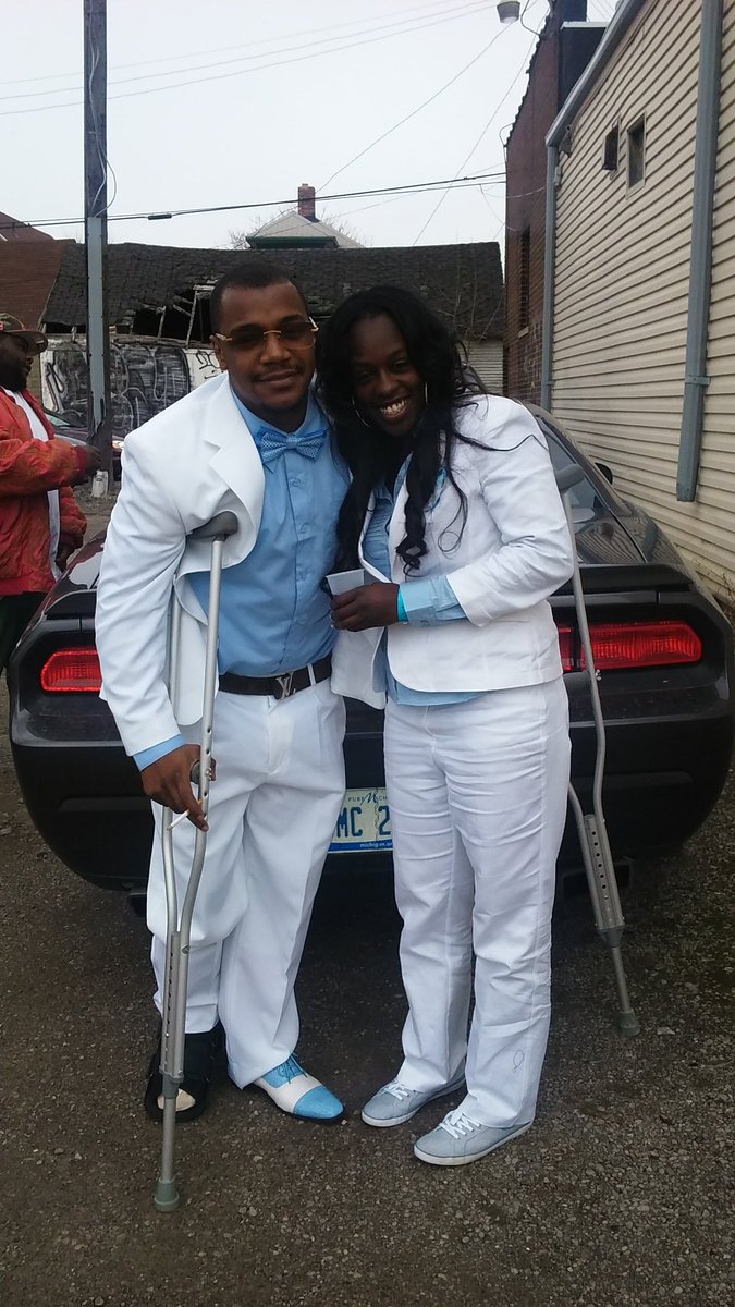iggs100's tweet photo. Rip Javon man you got some strong parents watch over I love you too much you kno you was my lil mans watch over me https://t.co/MLvF4XQjYE
