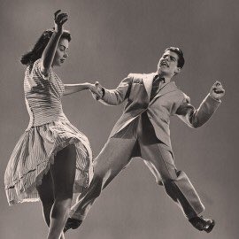 Bu gece canlı müzik eşliğinde İzmir Lindy Hoppers'ın düzenlediği dans etkinliğinde görüşmek üzere!