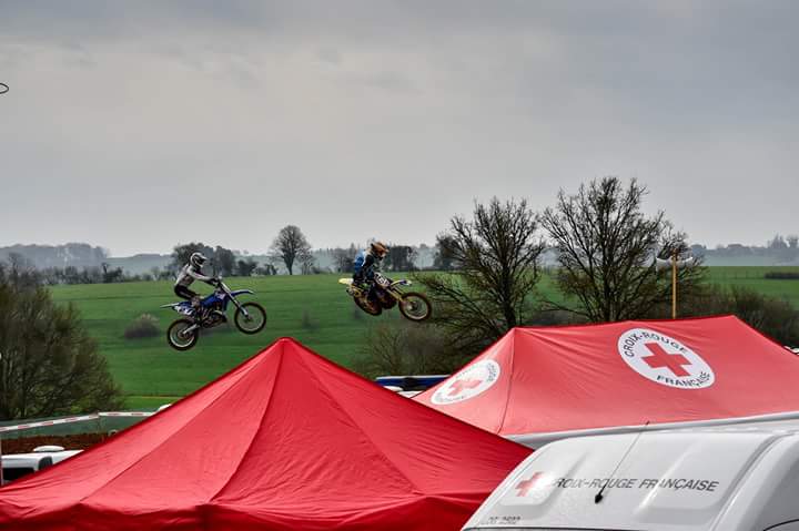 CRF_Besancon's tweet photo. MOTOCROSS Etrabonne, 14 bénévoles ont assurés ce dispositif !! #secours #CRF https://t.co/gHUx7FQY3V