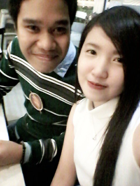 alexthegreat014's tweet photo. Throwback sa last kong Christmas party sa PLV, huhu :( ksma ko si Dyosa. #graduating #kakaiyak https://t.co/JTNkNEKxyR