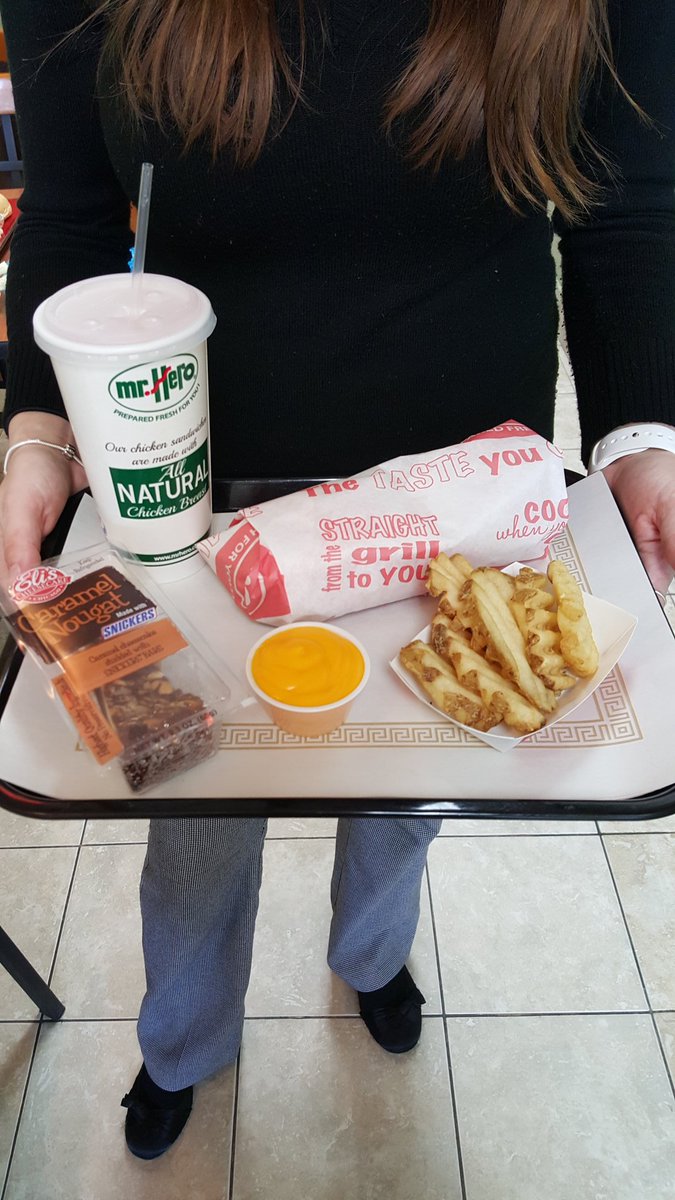 mrhero's tweet photo. Lunch is so much better when someone else makes it. Don't you agree? #preparedFRESH https://t.co/UuQcDGOhz0