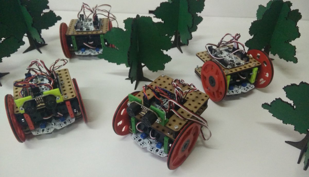 Make_and_Learn's tweet photo. #ModBots a punt per a competir i donar guerra a la @robocatalunya de #Granollers @rocaumbertfa @latroca_ccpt https://t.co/RVM9qIXmhf