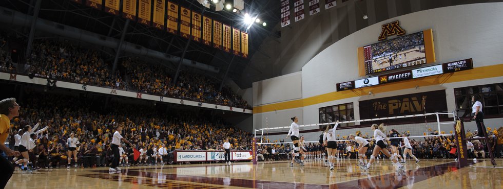 USAvsUCO's tweet photo. USA's University of Minnesota vs. UCO's Rabanales La Areté https://t.co/D9gbUxuEbc