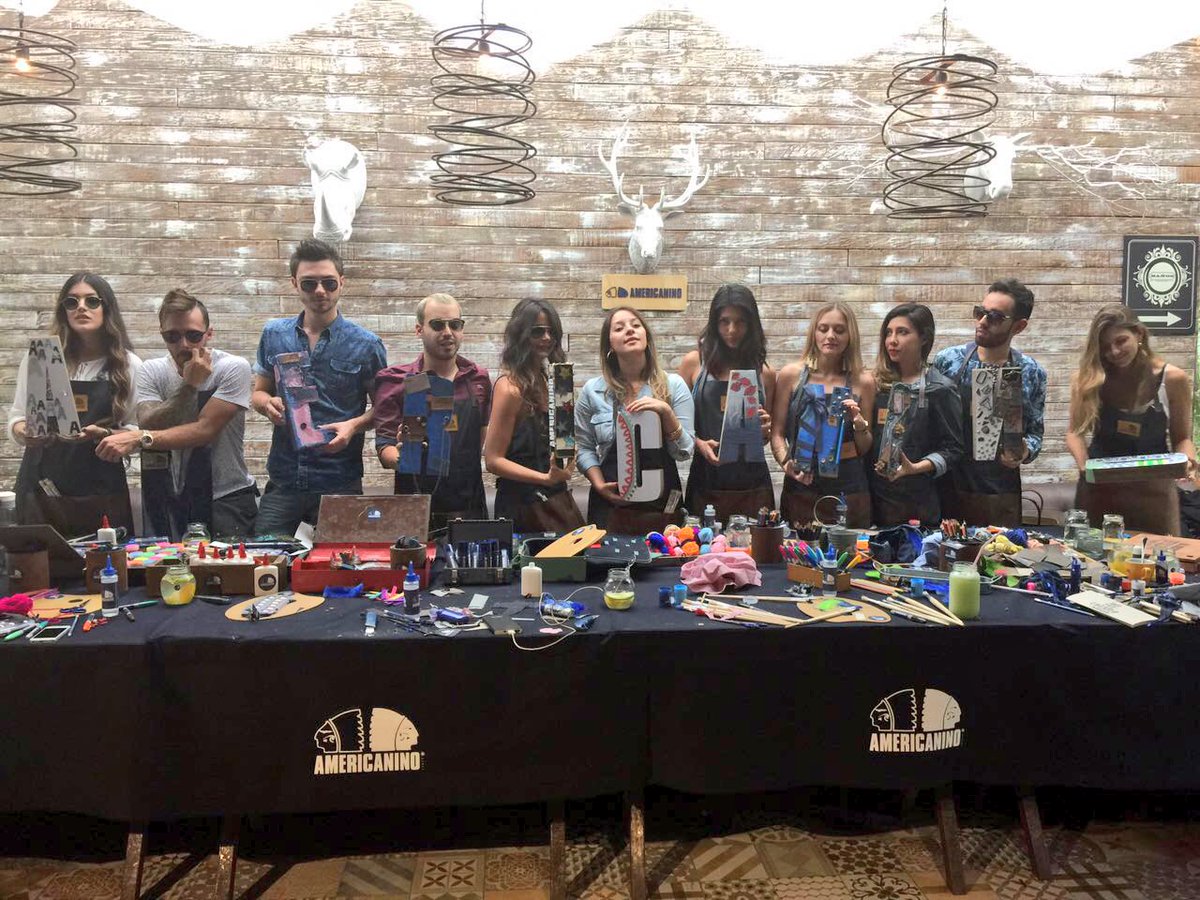 itamaria83's tweet photo. Y así quedó el letrero @AMERICANINO #abcreator #denimworld https://t.co/k6MkEubmic
