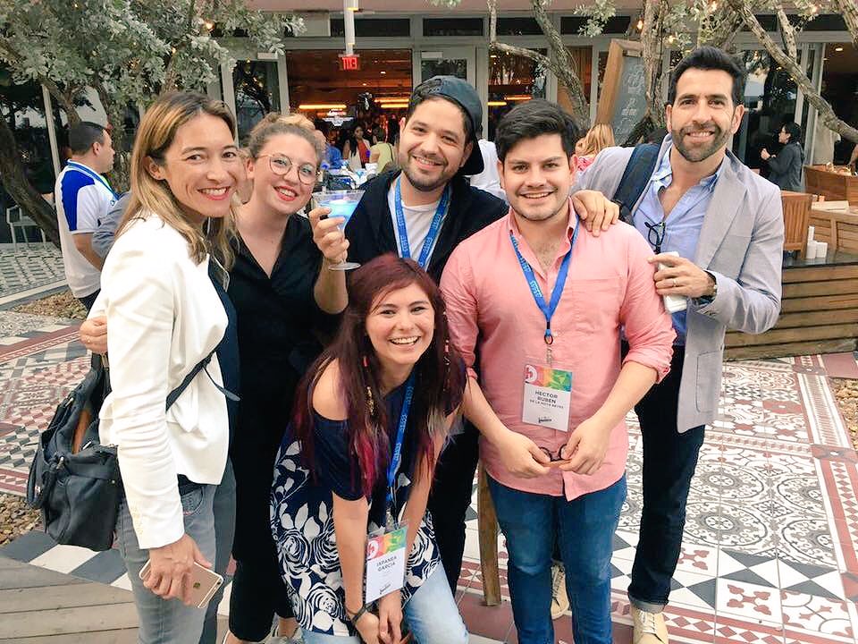 fabiennef's tweet photo. #2bhappy en #Hispz16 con @2b gracias a nuestros talentos @gwabiR y @benshorts por venir 😎 desde #2bmx https://t.co/008rTPdneS