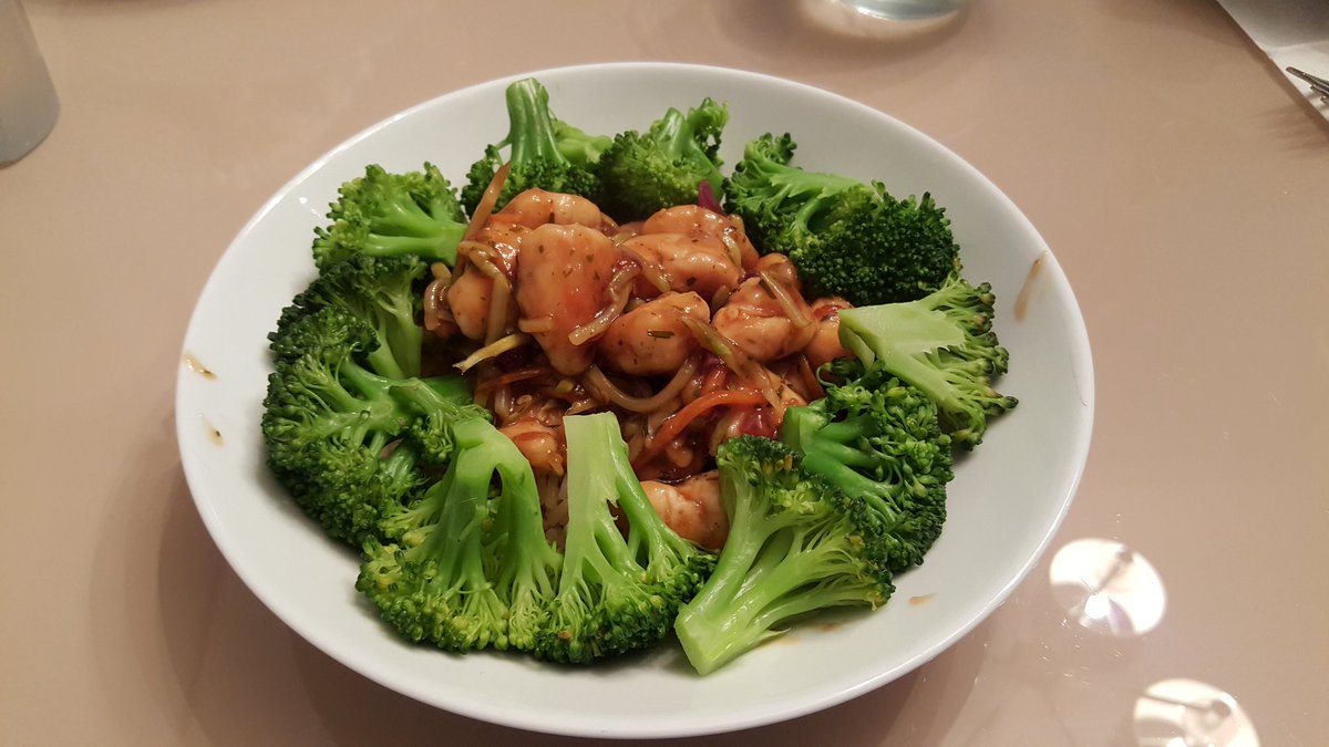 _RIPPEDCLUB's tweet photo. #iifym general tsao chicken. Clean and lean https://t.co/UbVuc0MOXY