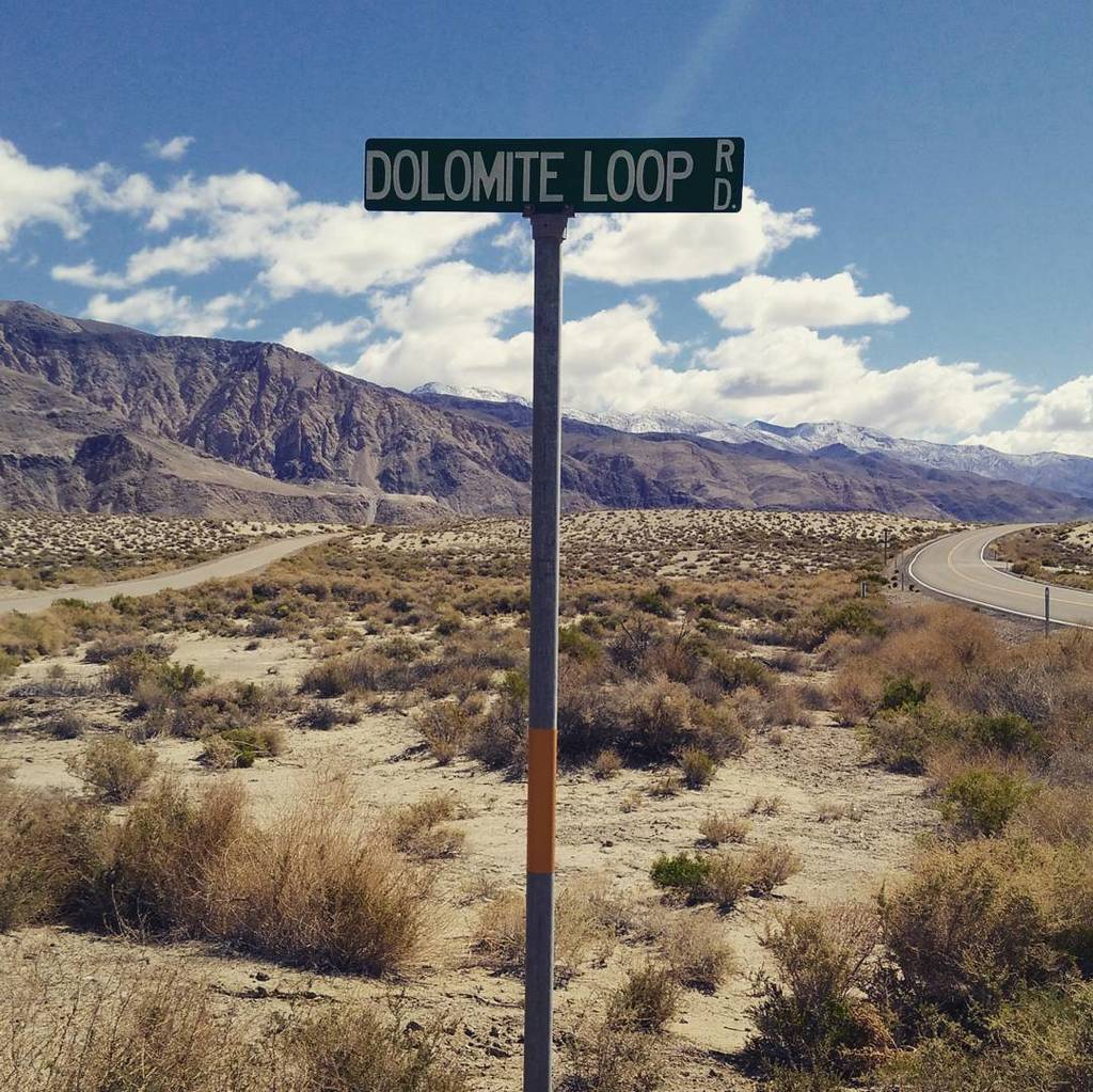 Geo_JackJack's tweet photo. We should of turned left here. #hbjc2016 #dolomite #california #owensvalley #inyomountains #geology #dolomiteloop https://t.co/yUfr8isCiP