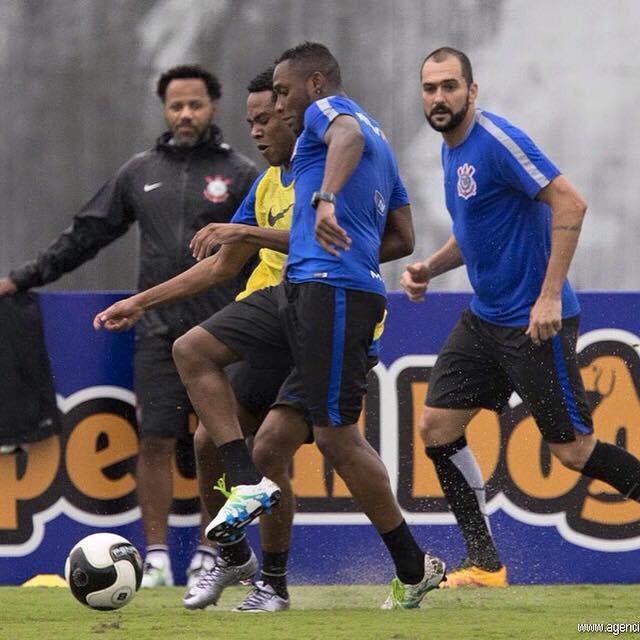 WilliansW8's tweet photo. 📸⚽️ https://t.co/RtrIDOFGjf