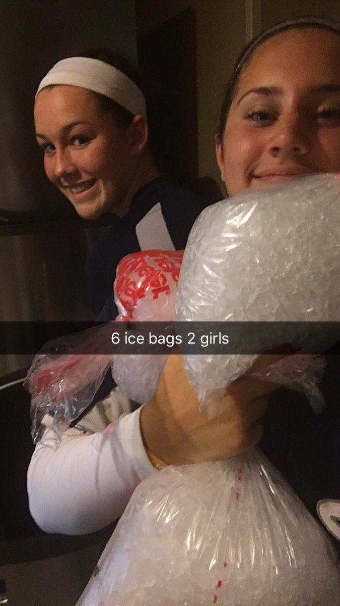 juliahandfield's tweet photo. Happy birthday, @mosully33 !! Hope you had the greatest day, can't wait to get back on the field with you 💞😋 https://t.co/uW70dHGuzi