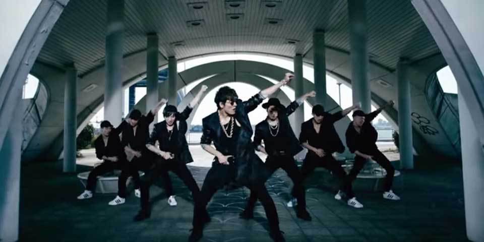 DCuration's tweet photo. Achiら有名ダンサーが多数出演！w-inds.が90年代を意識したダンスチューン“Boom Word Up”MV公開！ https://t.co/PHBG0QqmHj https://t.co/6tbGFI1dNE