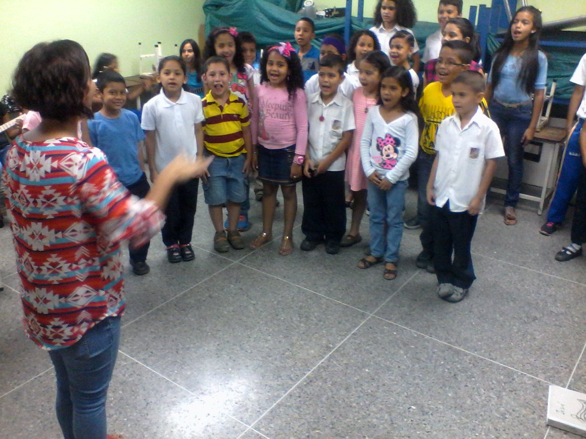 ModDonBernabe's tweet image. Ensayos, coros, cuatro, flauta @elsistema @abinegrette  @yulyannrabert @anyjo2589