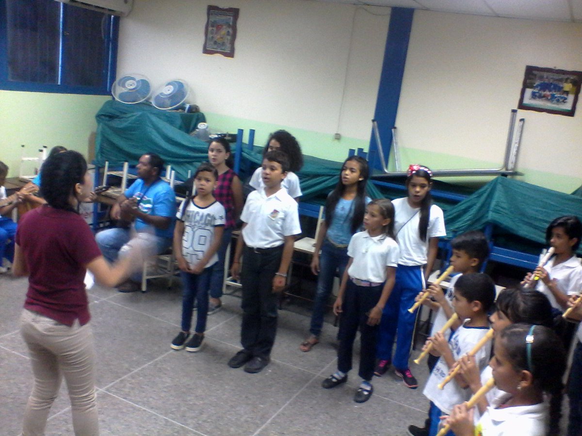 ModDonBernabe's tweet image. Ensayos, coros, cuatro, flauta @elsistema @abinegrette  @yulyannrabert @anyjo2589