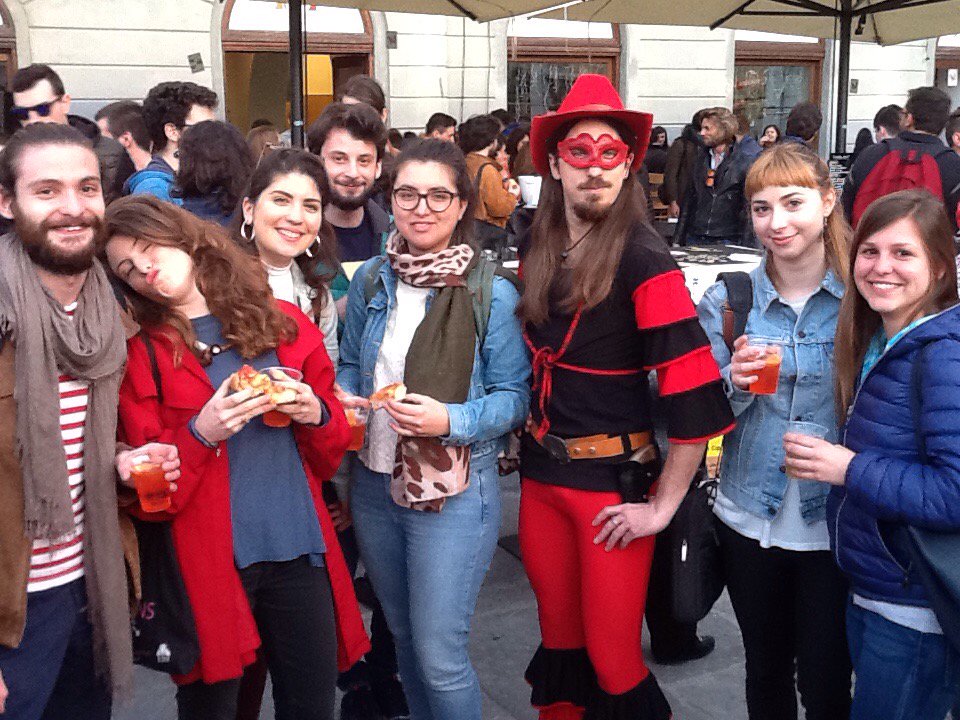 TagliaCorti's tweet photo. Il nostro super eroe alla preview di #TagliaCorti2016 https://t.co/5RLEJa3OLv