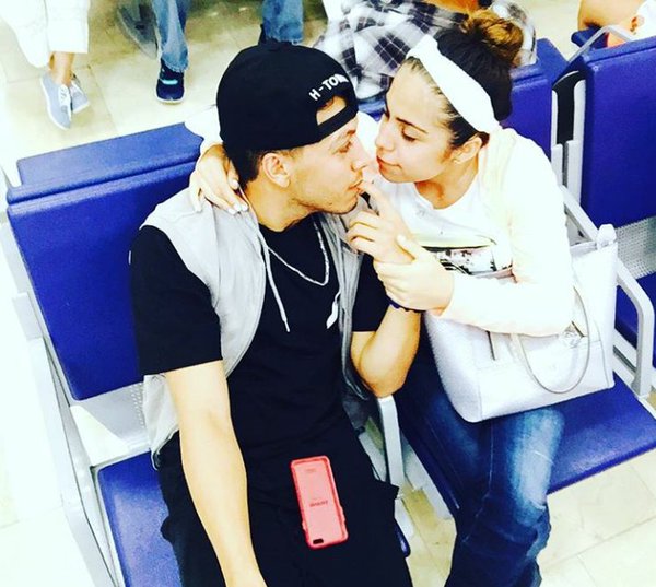 MoniGirl2's tweet photo. a 6 dias de #UnAñoMani @MoniContreras @_snuppy08 tenemos que hacer revolucion bebesh https://t.co/APvPwPhcTB