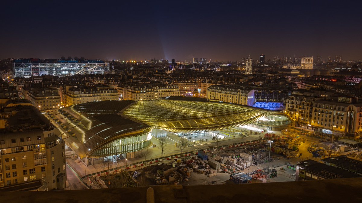 Paris's tweet photo. L'ouverture de la Canopée, c’est 5 jours d’activités culturelles pour célébrer les #Halles https://t.co/BVQnI8DpSq https://t.co/7bqe48zpPM
