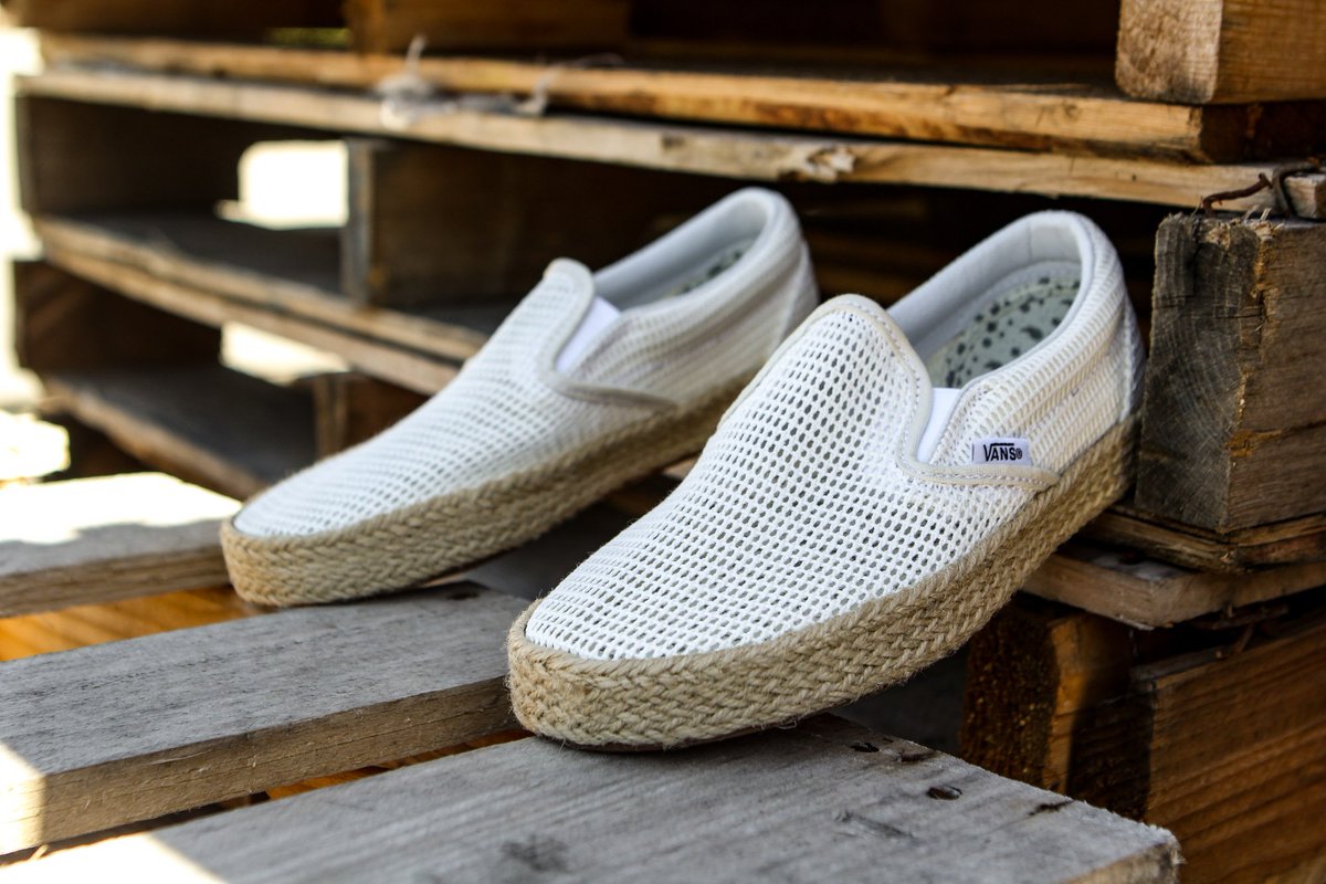 mesh vans slip on