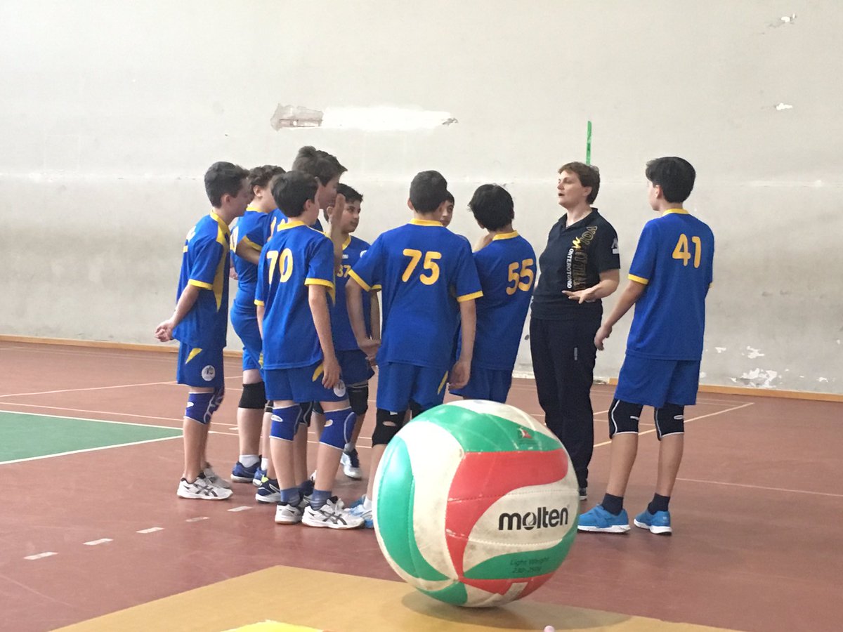 VolleyMonte's tweet photo. Vince l'#U14M, vince anche l'#U13M. Siamo imbattuti in entrambi i campionati. Forza Monte!
#PerNoiMonte https://t.co/7Gu2qyte4q