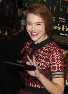 HollandRFrance's tweet photo. Holland Roden France : #FLASHBACKS Holland at the She's Funny That Way premiere https://t.co/U35E9AVs6w https://t.co/7X2nGY0gmb